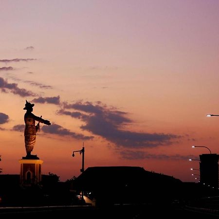Mekong Sunshine Hotel Вьентьян Экстерьер фото