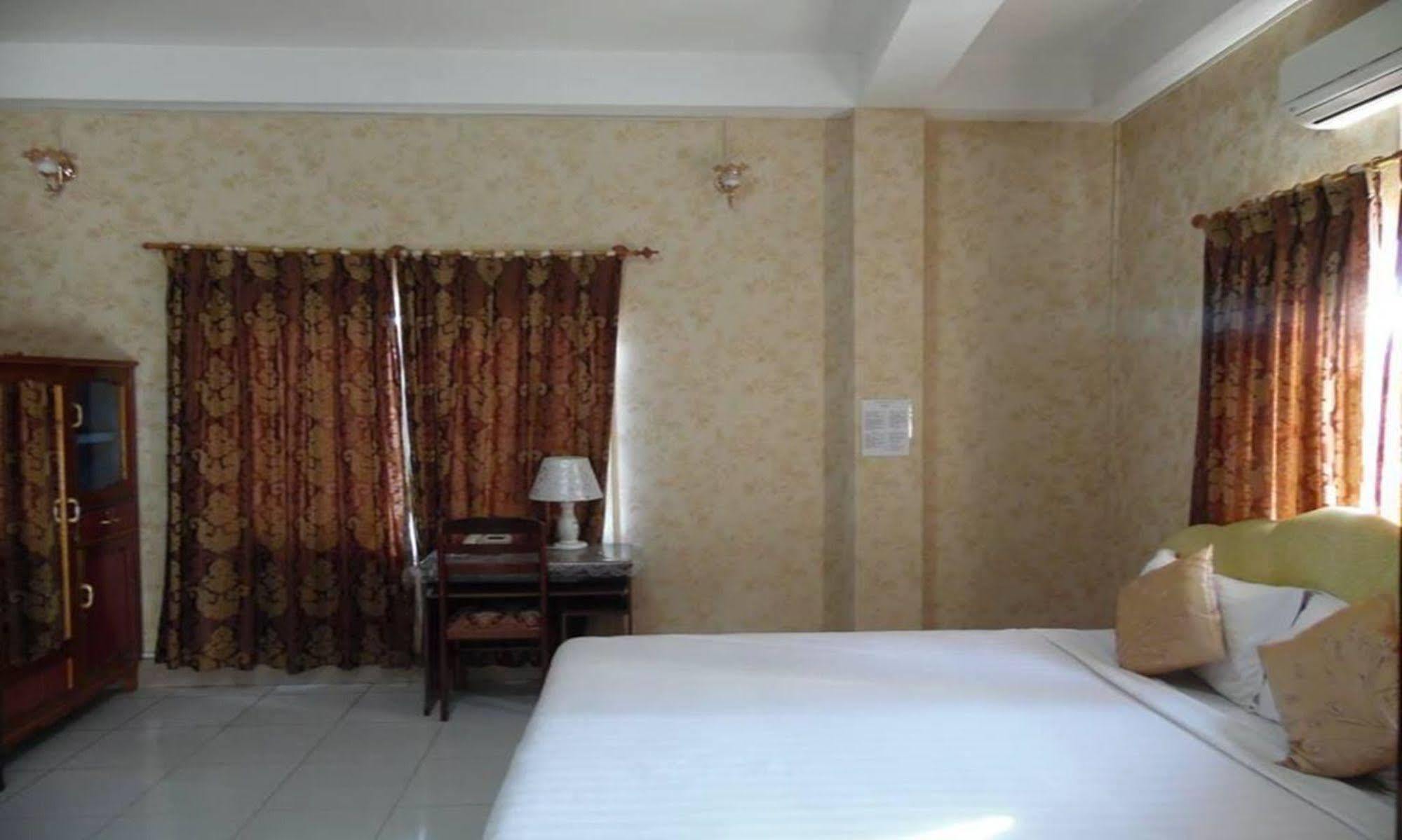 Mekong Sunshine Hotel Вьентьян Экстерьер фото